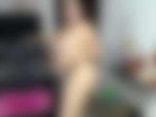 Live cam show with Sexy-Bigboobs10 - Granny Big Tits on livesuperchat.net