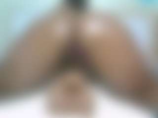 Zuri's Live Sex Cam Show