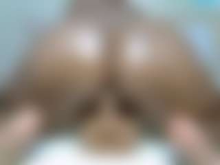 Zuri's Live Sex Cam Show