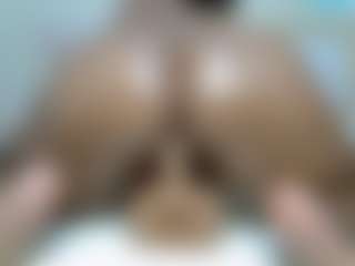 Zuri's Live Sex Cam Show