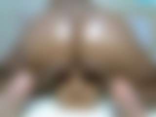 Zuri's Live Sex Cam Show