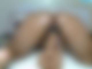 Zuri's Live Sex Cam Show