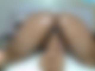 Zuri's Live Sex Cam Show