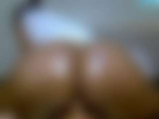 Zuri's Live Sex Cam Show