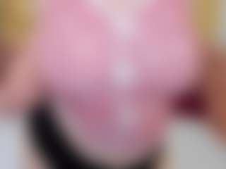 Live cam show with EmilyAmorre - Glasses on CamSodaAdn