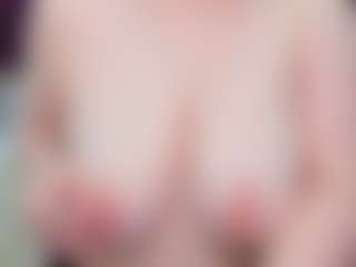 EmilyAmorre's Live Sex Cam Show