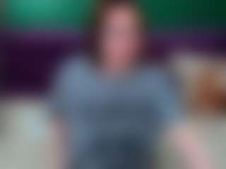 Live cam show with EmilyAmorre - Glasses on livesuperchat.net