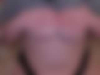 Live cam show with EmilyAmorre - Indian Striptease on Lustler | united states