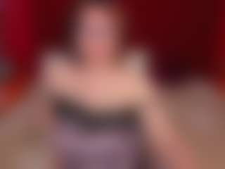 Live cam show with EmilyAmorre - Full Nudity on mypornchat.com