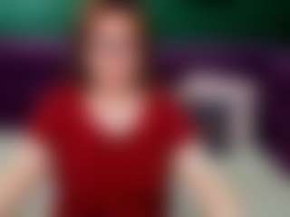 Live cam show with EmilyAmorre - Red Hair Shaved Pussy on AdultVida.com