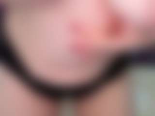 Live cam show with EmilyAmorre - Red Hair on SpunkLive
