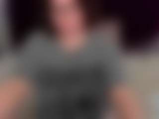 Live cam show with EmilyAmorre - Hairy Pussy Teen (18+) on livesuperchat.net