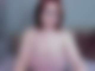 Live cam show with EmilyAmorre - Flashing on SpankPalCams