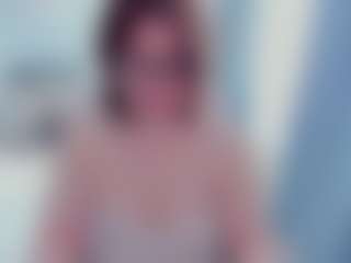EmilyAmorre's Live Sex Cam Show