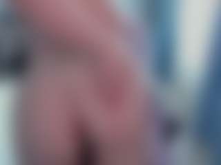 EmilyAmorre's Live Sex Cam Show