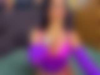 Live cam show with LauraSin - Outside on Camsoda
