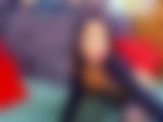 Live cam show with LauraSin - Costume on Milfs Live