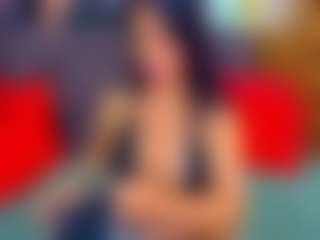 Live cam show with LauraSin - Bikini on TeamSkeetLive