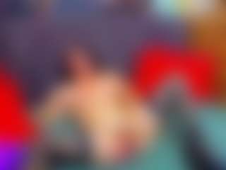 Live-Cam-Show mit LauraSin - Outside auf Camsoda