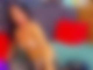 Live cam show with LauraSin - Outside on SxyPornLive