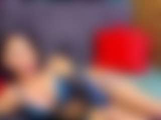 Live cam show with LauraSin - Solo on Milfs Live