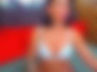 Live cam show with LauraSin - Outside on Camsoda
