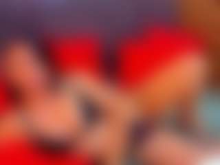 Live cam show with LauraSin - Bikini on SmokeAndPoke