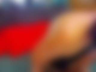 Live cam show with LauraSin - Outside on SxyPornLive