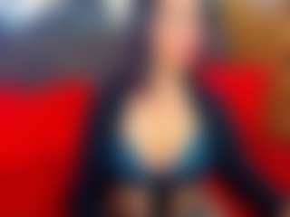 Live cam show with LauraSin - Outside on Camsoda