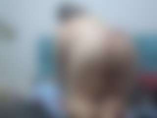 Live cam show with Allyyson-sweet - Blonde Hair on AdultVida.com