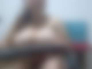 Live cam show with Allyyson-sweet - Blonde Hair on Adult Interactions