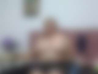 Live cam show with Allyyson-sweet - Facial Piercings on Camsoda