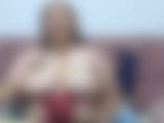 Live cam show with Allyyson-sweet - Upskirt on Camsoda