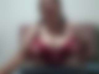 Live cam show with Allyyson-sweet - Facial Piercings on CamClone