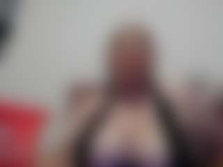 Live cam show with Allyyson-sweet - Facial Piercings on Camsoda