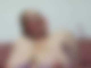 Live cam show with Allyyson-sweet - Facial Piercings on SpankPalCams