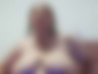 Live cam show with Allyyson-sweet - BBW on sexylive.show