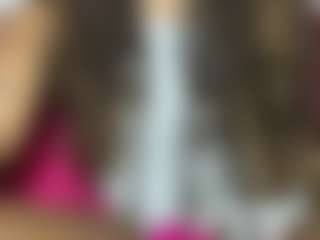 Exotica MILF webcam performer live streaming