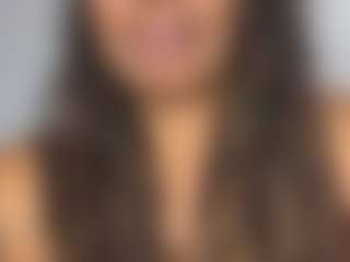 Exotica MILF webcam performer live streaming