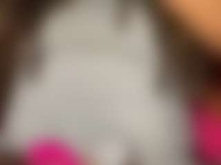 Live cam show with Exotica - Fingering MILF on Chatstar
