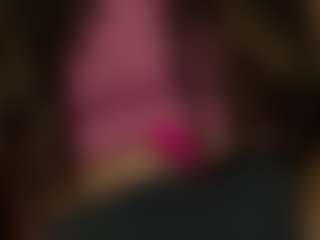 Exotica MILF webcam performer live streaming