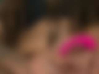 Live cam show with Exotica - Latina Petite on Camsoda