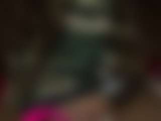 Live cam show with Exotica - Nipple Piercings on CamClone