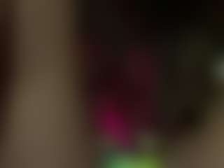 Live cam show with Exotica - Flashing on madthumbs