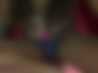 Live cam show with Exotica - Smoking on Camversity
