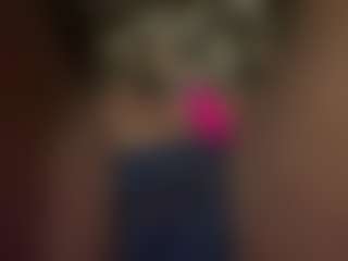 Live cam show with Exotica - Nipple Piercings on googirlz