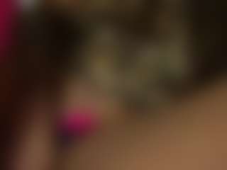 Live cam show with Exotica - Fingering MILF on camtv