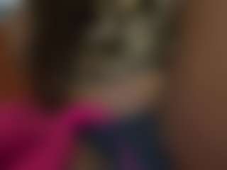 Live cam show with Exotica - Brown Hair Petite on xfollow cams