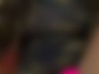 Live cam show with Exotica - Strip Brown Hair on friskycurves.com