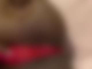 Live cam show with Exotica - Public Black on sexylivex.com